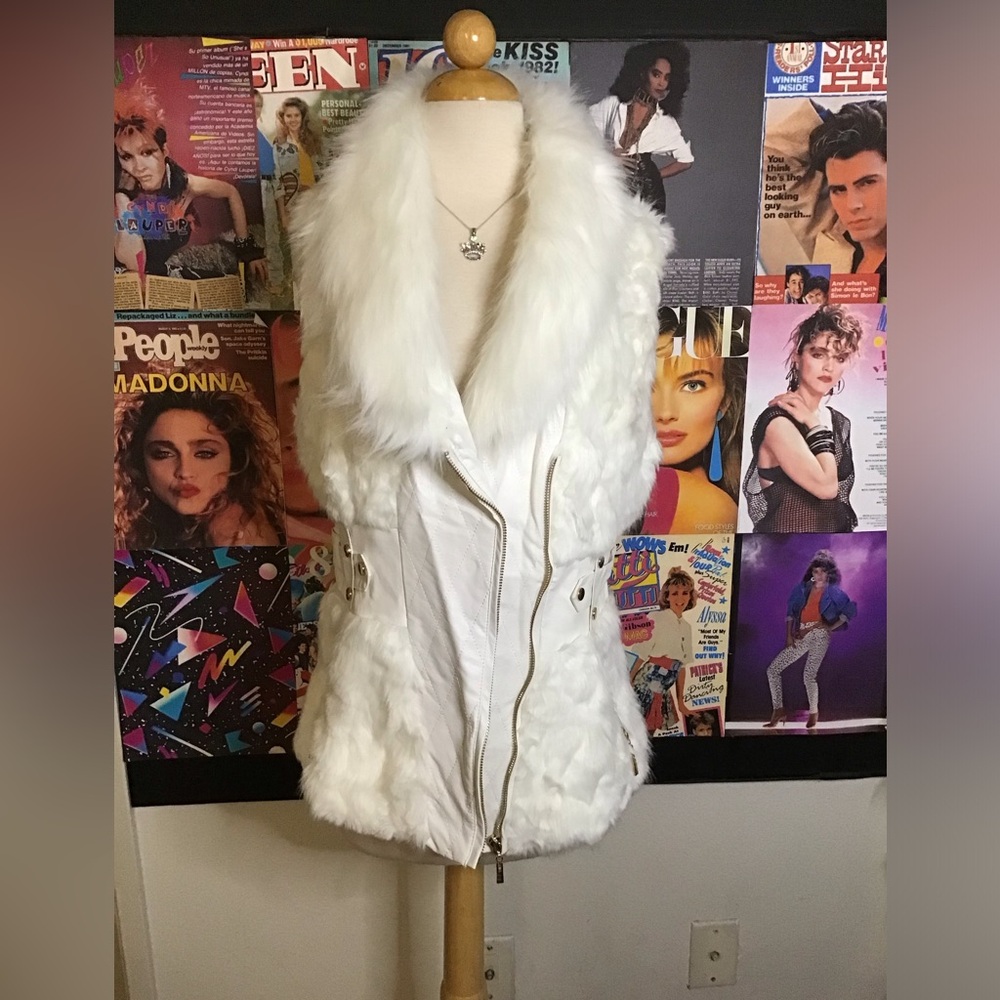 Women’s White Faux Fur Zip Vest